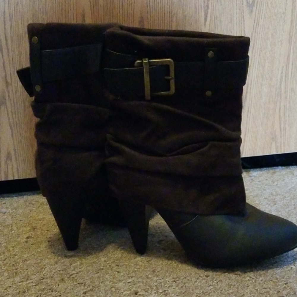 Womens chocolate brown heeled bootie